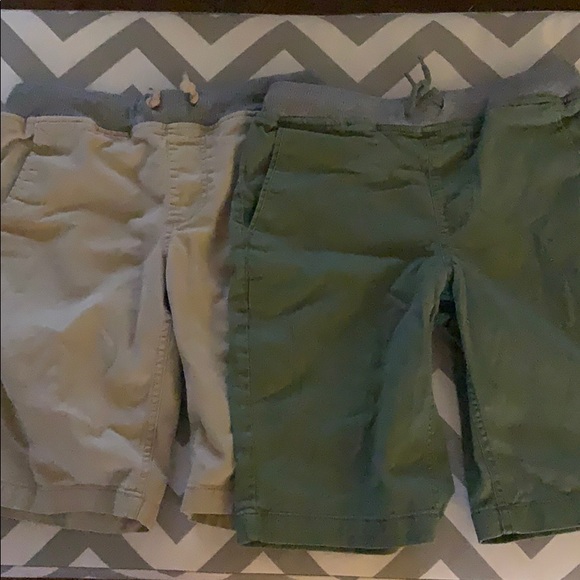 Two pairchildren’s place brand size 10 play shorts - Picture 1 of 1